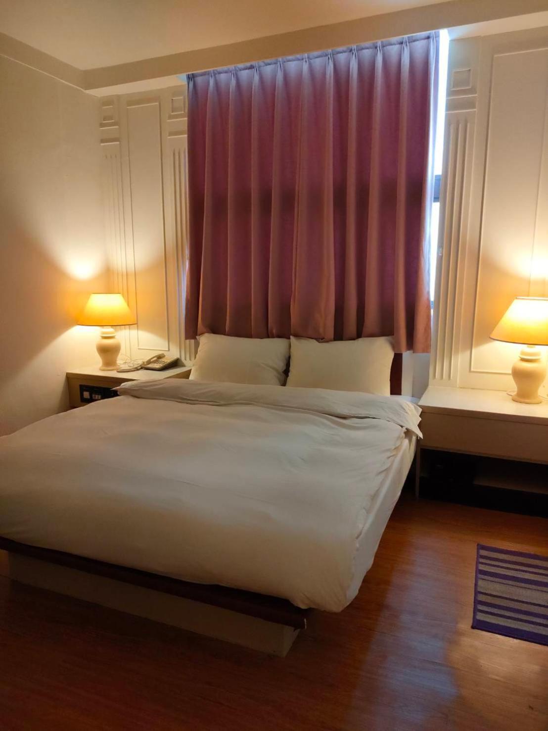 DC Hotel Taichung Buitenkant foto