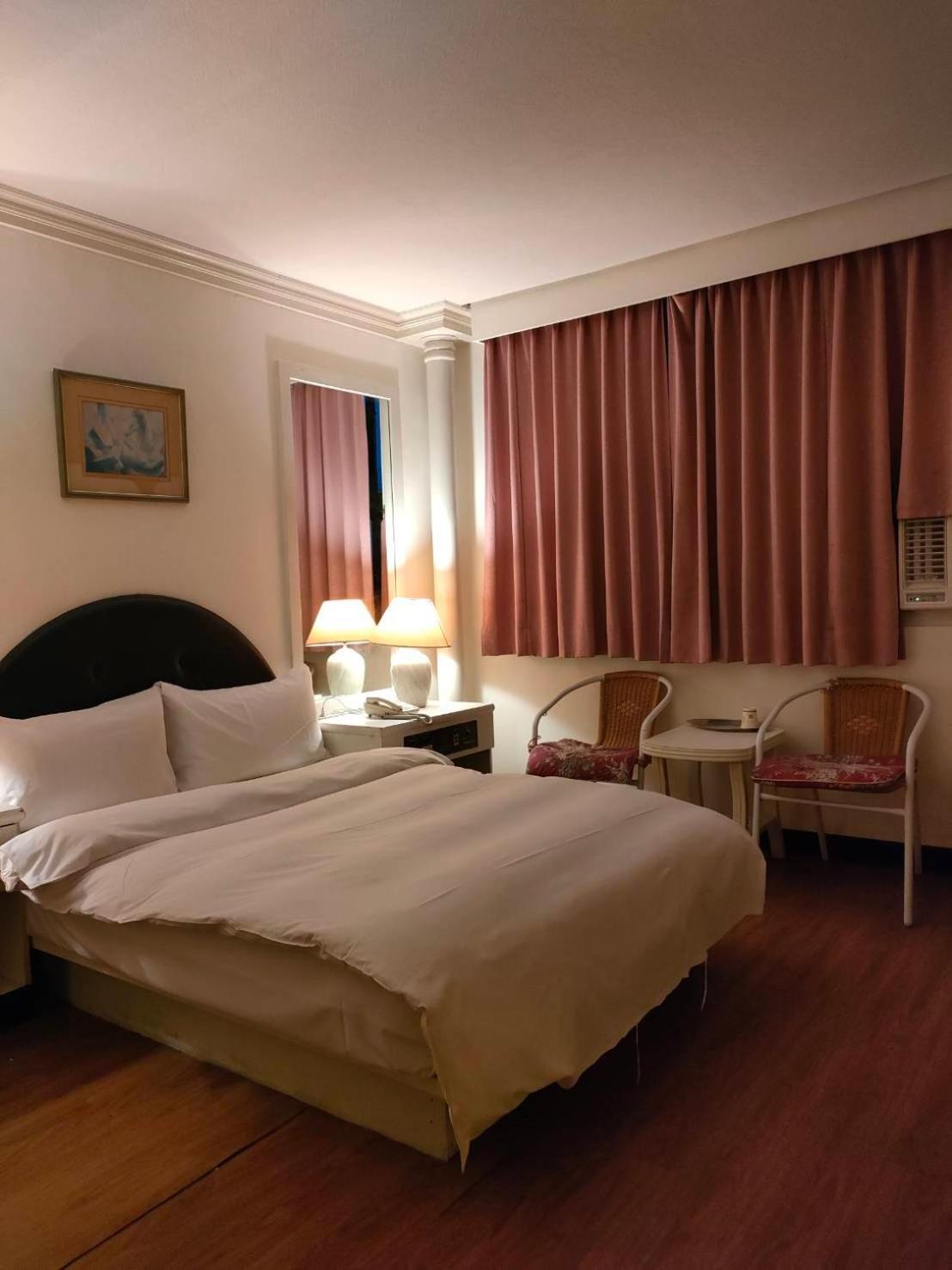 DC Hotel Taichung Buitenkant foto