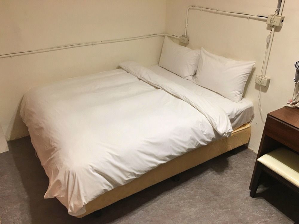 DC Hotel Taichung Buitenkant foto